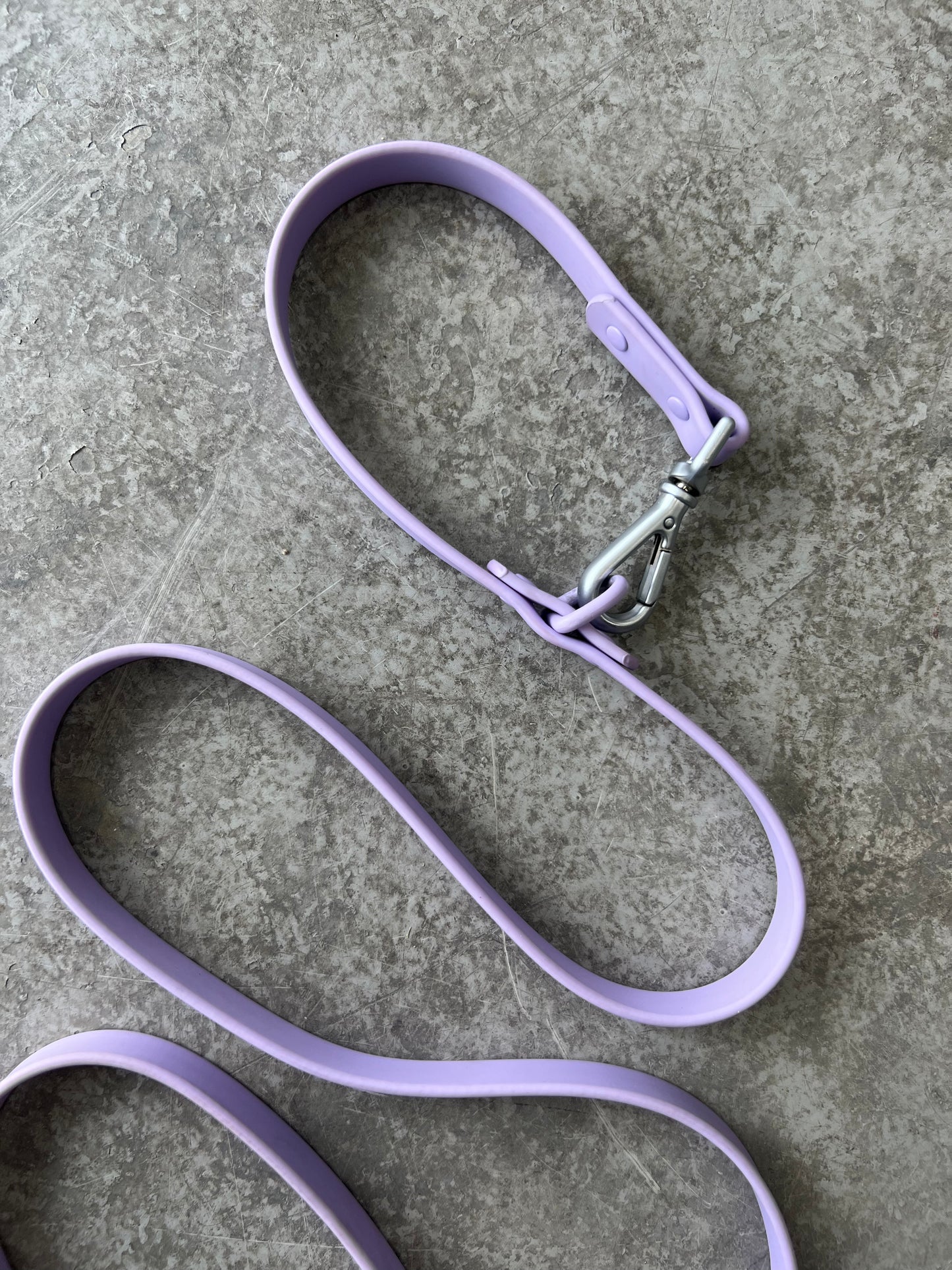 Lilac Waterproof Lead